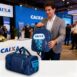 A Mochila que Vira Bolsa modelo M070 é versátil e ideal para qualquer ocasião. Com design exclusivo, transforma-se facilmente de mochila a bolsa.